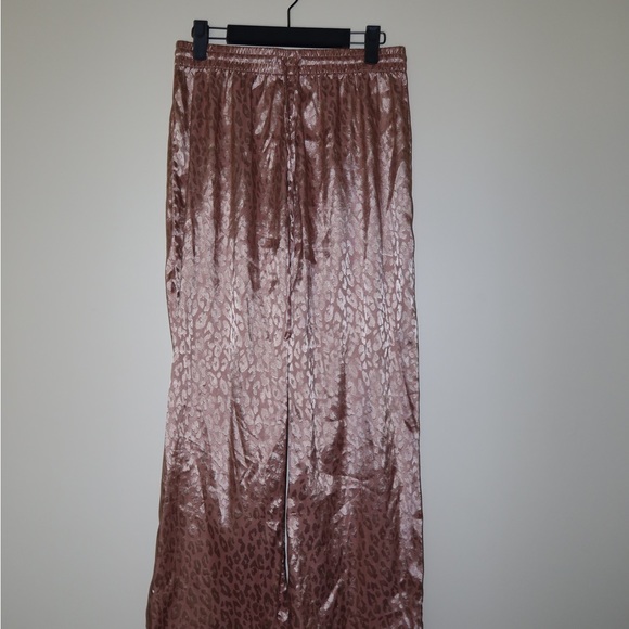 Show Me Your MuMu Gold/Tan Silk Cheetah PJ Set - Picture 9 of 10